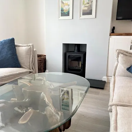 The Little Seahorse - Newly Renovated 5mins Walk The With Hot Tub Tywardreath