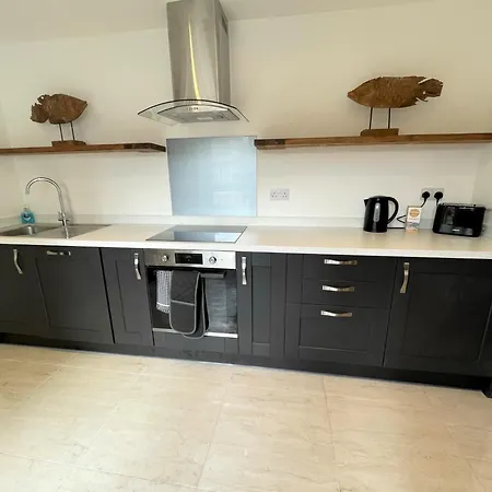 The Little Seahorse - Newly Renovated 5mins Walk The With Hot Tub * Tywardreath